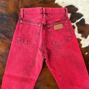 Vintage Wrangler Jeans Waist-27.5” Rise-12” length-13”